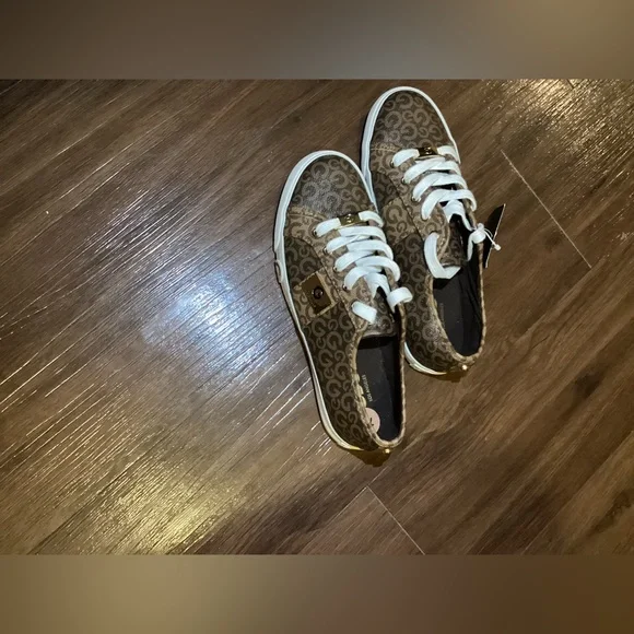 GUESS Leather Upper M Flats for Women - Picture 3 of 5